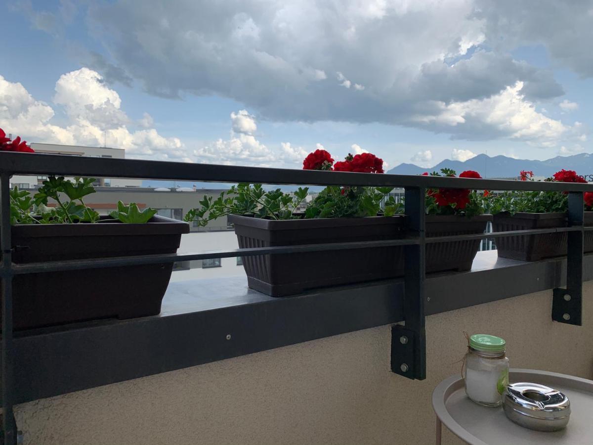 Executive Apartment Avantgarden Coresi Брашов Экстерьер фото